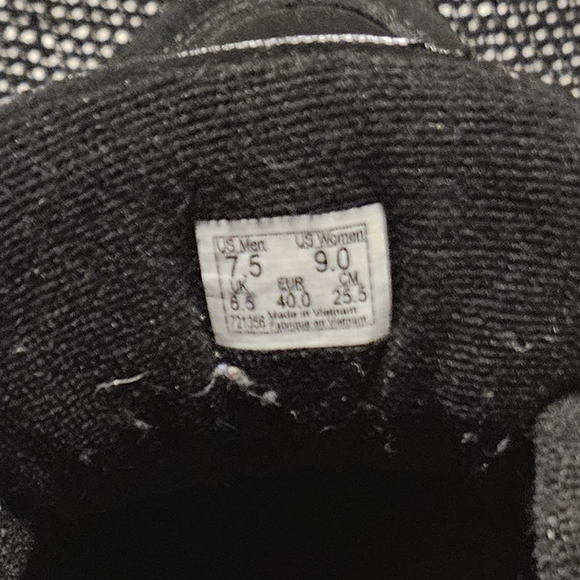 Vans Womens Sneakers - Size 9 - Preowned - Picture 11 of 11